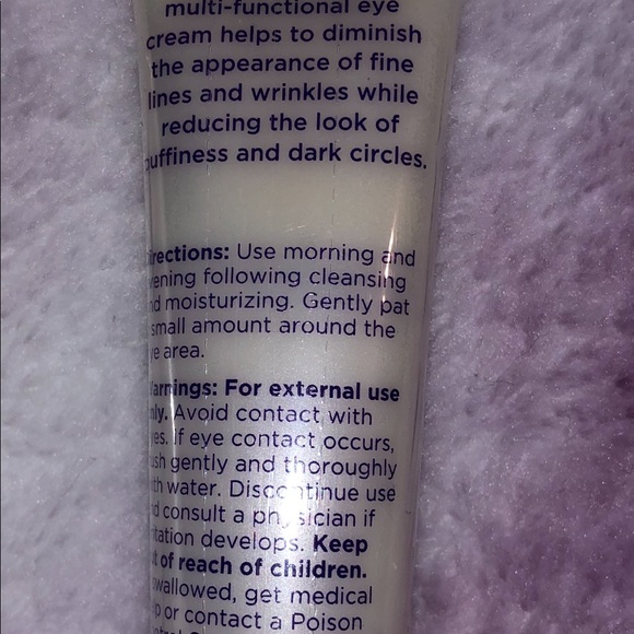 Cindy Crawford’s Lifting Eye Crème - Picture 2 of 3